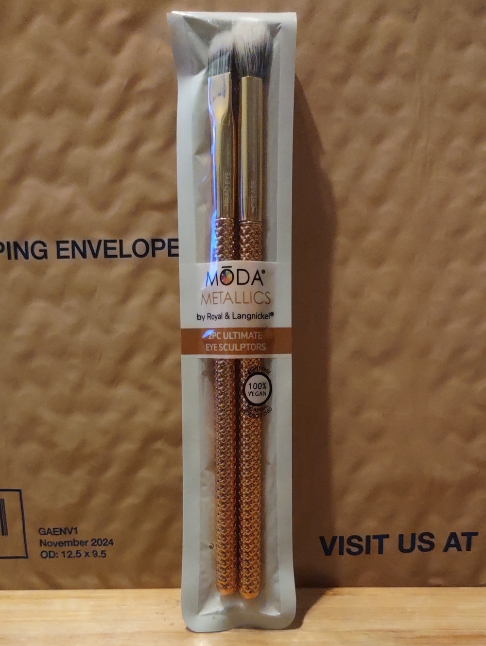 3 For $13.00 Moda Metallics Rose Gold 2-Piece Eye Sculptor Brush Set